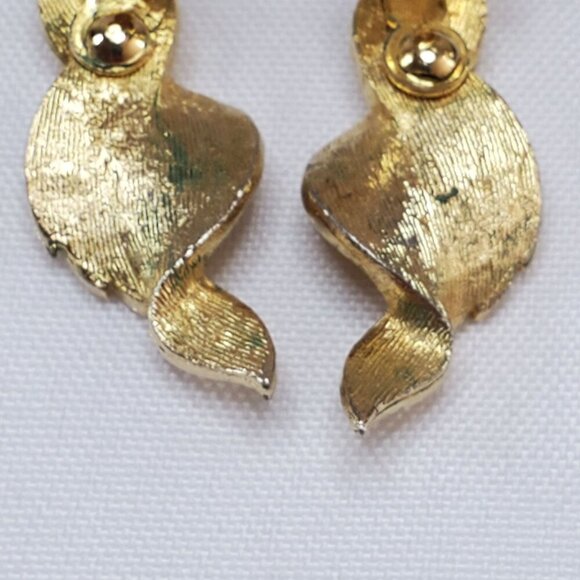 Vintage Coro Brushed Gold-Tone Leaf Brooch & Clip-On Earrings Jewelry Set - Picture 9 of 14